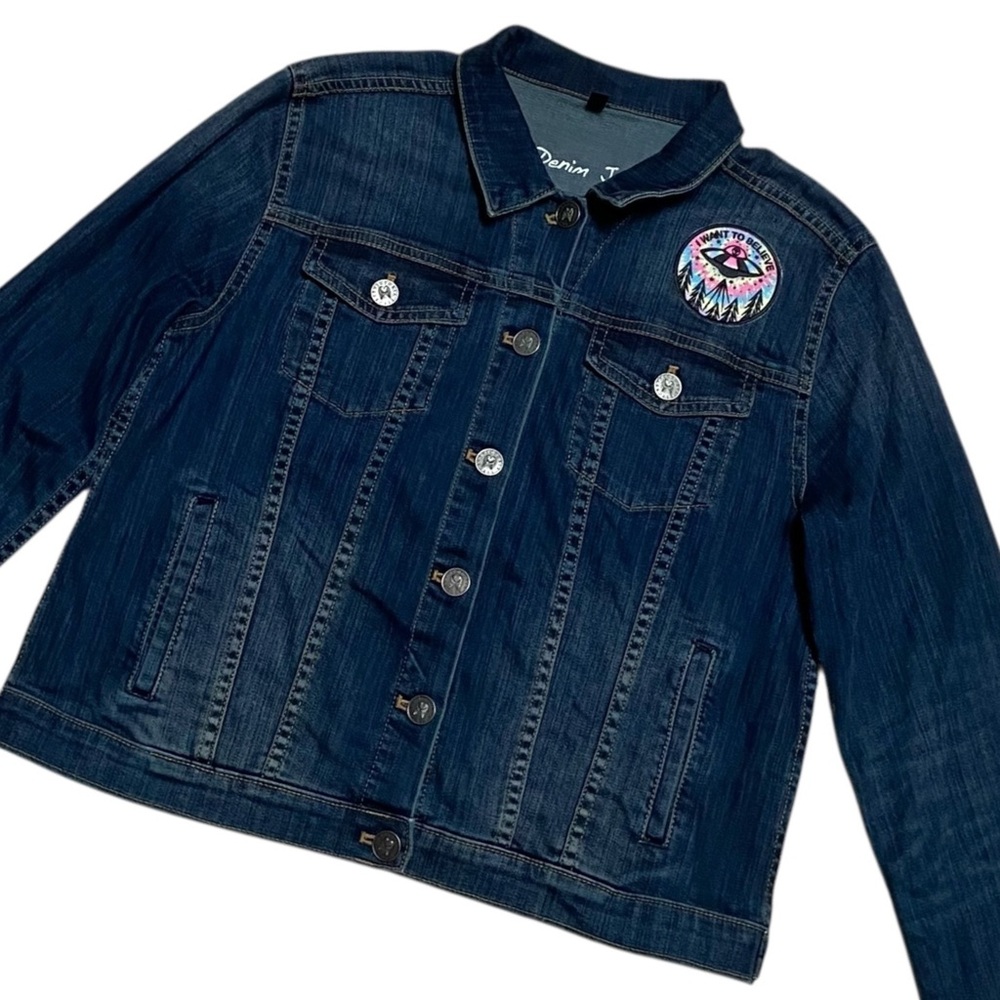 Victoria’s Secret Denim Trucker Jacket Women’s Size Large Blue
